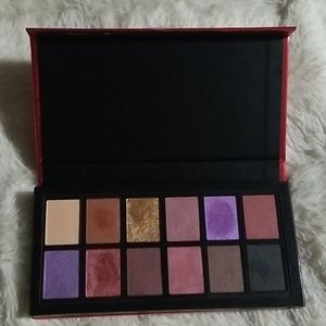Makeup Revolution Dragon's Heart eyeshadow palette